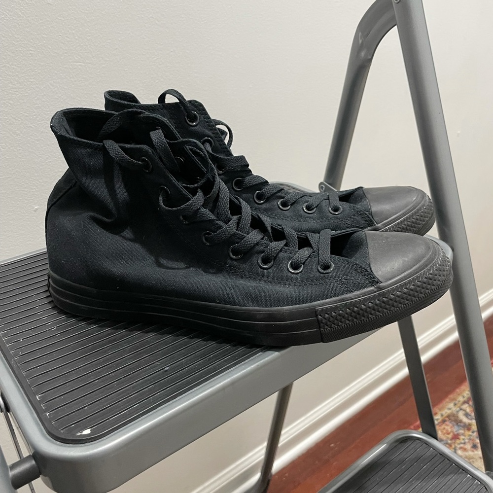 CONVERSE CHUCK TAYLOR ALL STAR CANVAS HI SNEAKERS Mens Size 10 Black